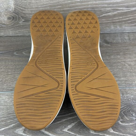 Dansko Charlie Sage Green Leather Women’s Sz 7.5-8/EU 38 Perforated Lace Sneaker - Picture 7 of 10